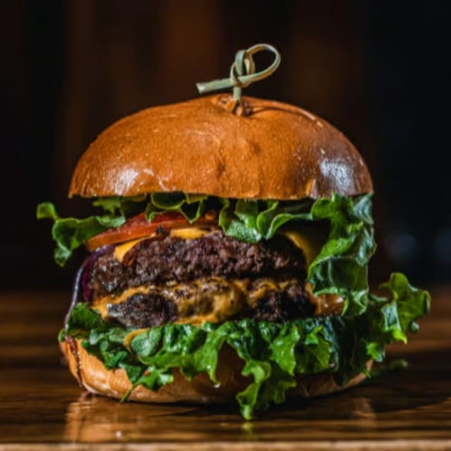 Double Cheese Burger.